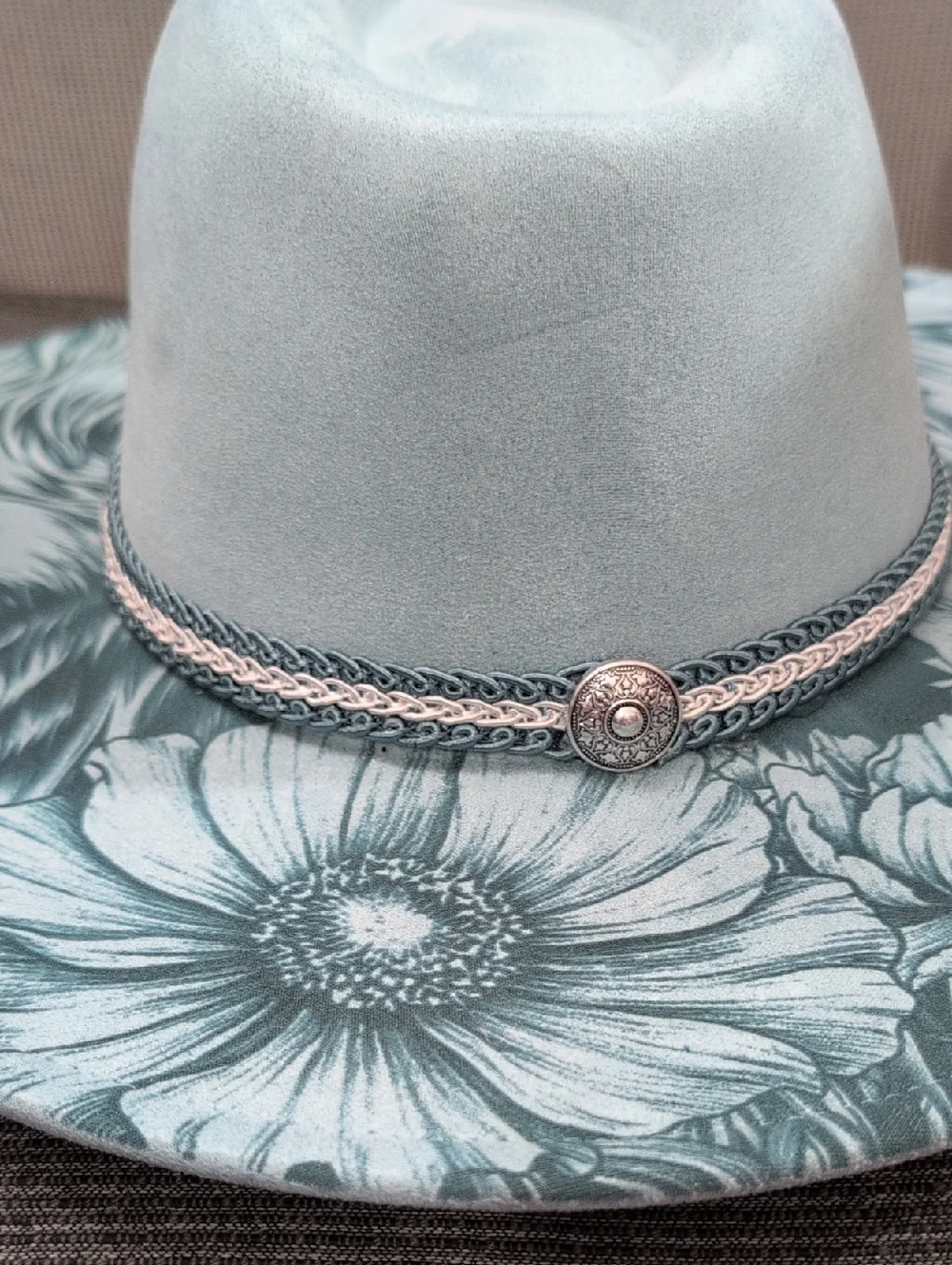 Burned Western Hat | Floral Highland Cow Art | Artisan Made - Picture 2 of 2